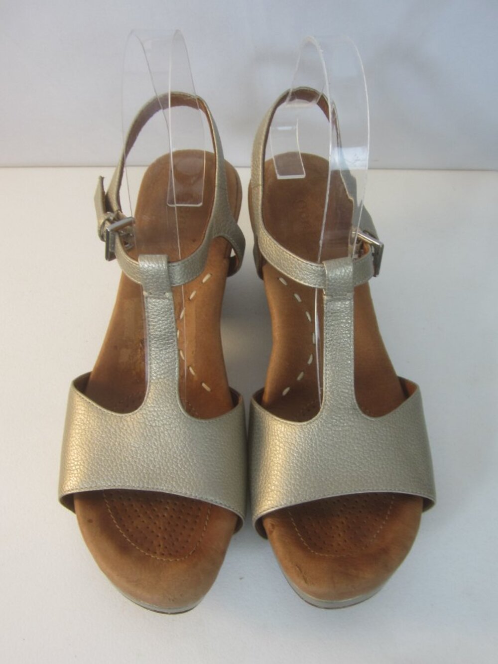 Gentle Souls Women 7.5 M Gold Day Dream T Strap Platform Leather Sandals - Picture 3 of 10